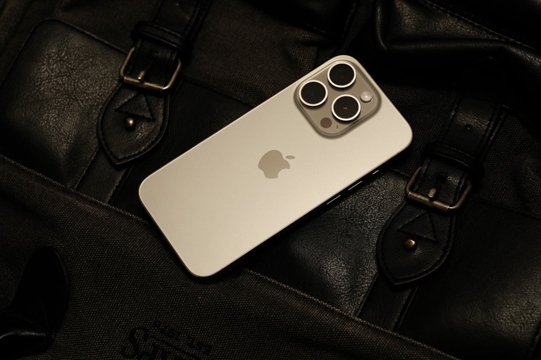 Duel Sengit! iPhone 14 Pro vs. iPhone 15: Upgrade Layak?