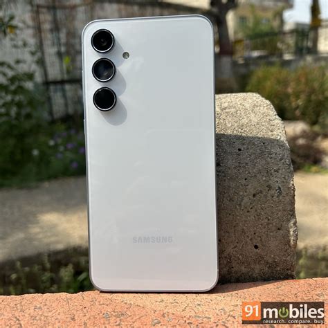 Review Samsung Galaxy A55 5G: Performa dan Kamera 2024