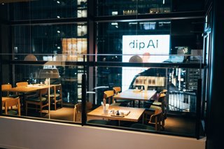 AI Generatif di Genggaman: Aplikasi Mobile yang Mengubah Segalanya