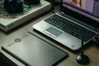 Laptop: Jantung Produktivitas Era Kerja Hybrid & Digital Nomad